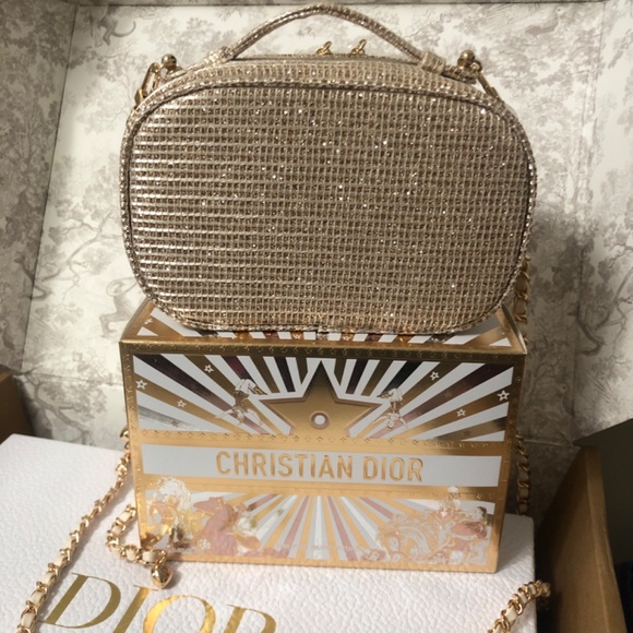 Dior Beauty Gold Pouch - Picture 7 of 7